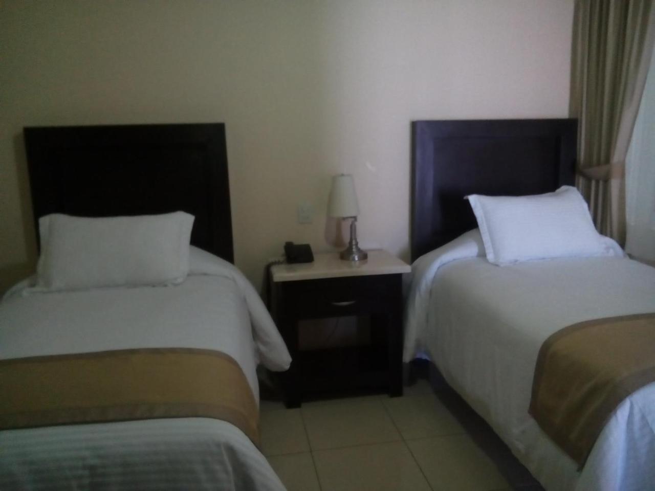 Hotel Y Suites Maria Fernanda Zitácuaro Εξωτερικό φωτογραφία